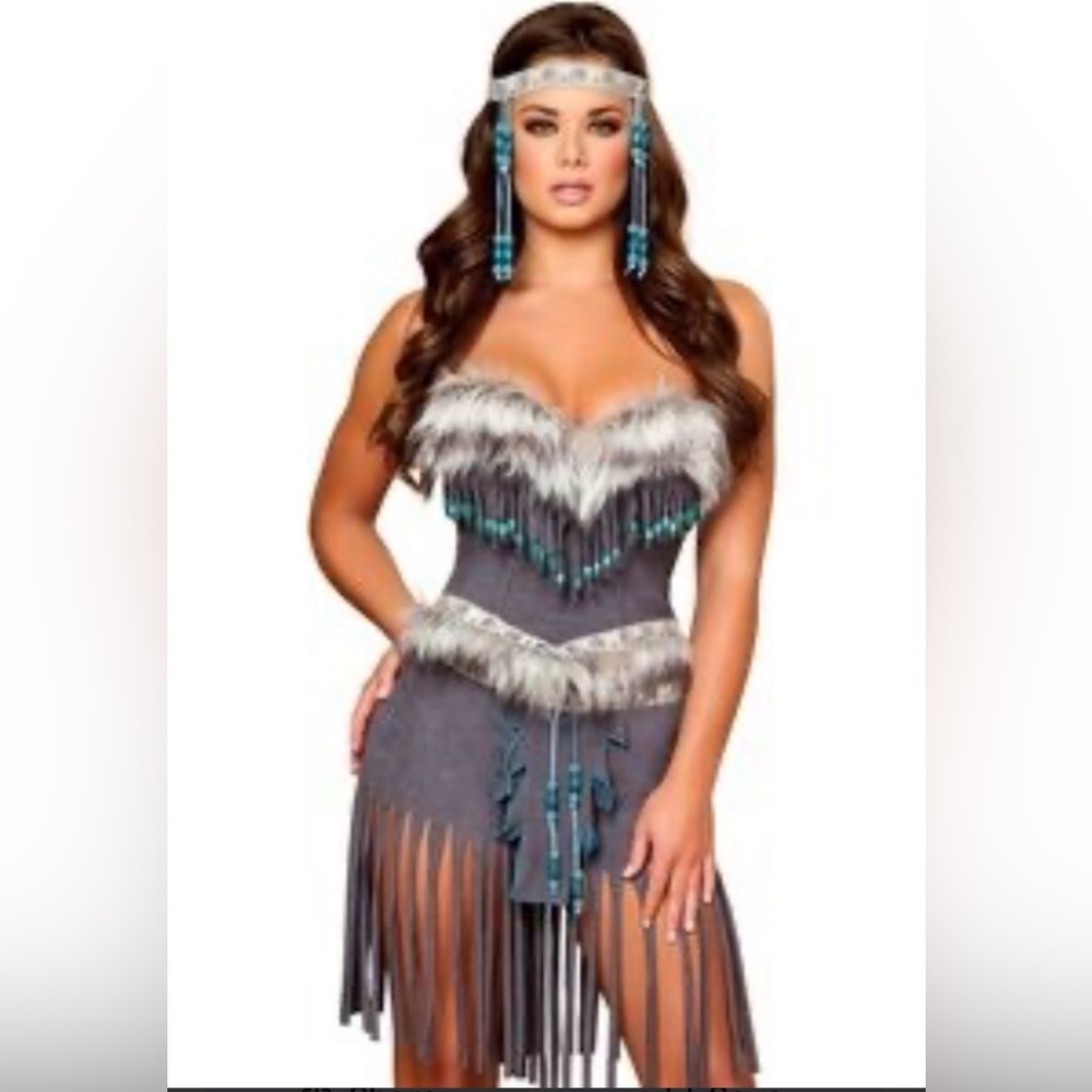 Roma Fur-Trimmed Costume Set